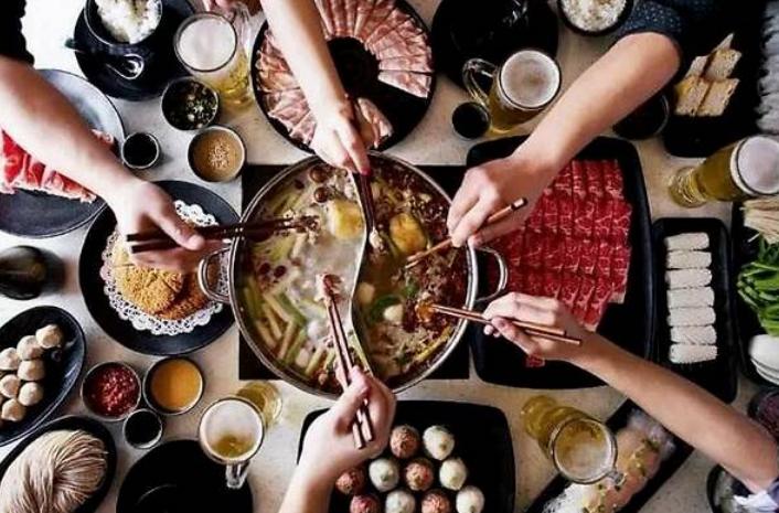 和别人吃饭时的社交规则,社交潜规则15条