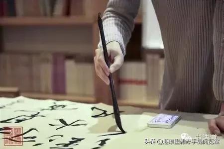 关于山水日月经典古诗词50句,200字左右的经典古诗词二十首