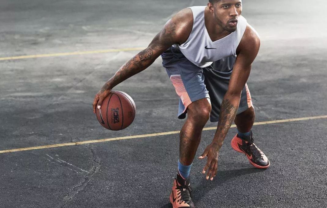 走路经常打软脚是怎么回事,走路猛然腿一软怎么回事