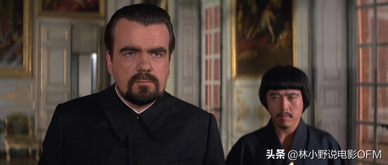 007大钢牙视频,007大钢牙咬死鲨鱼