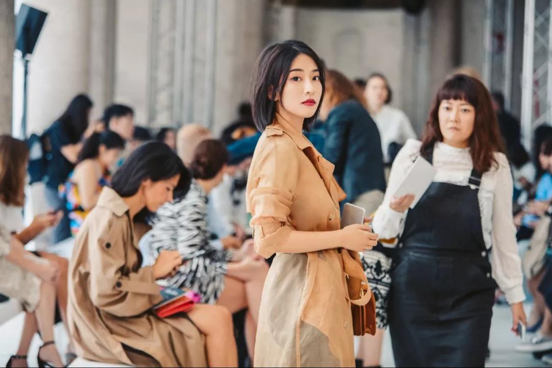 时尚博主购物分析,时尚博主都得很有钱吗