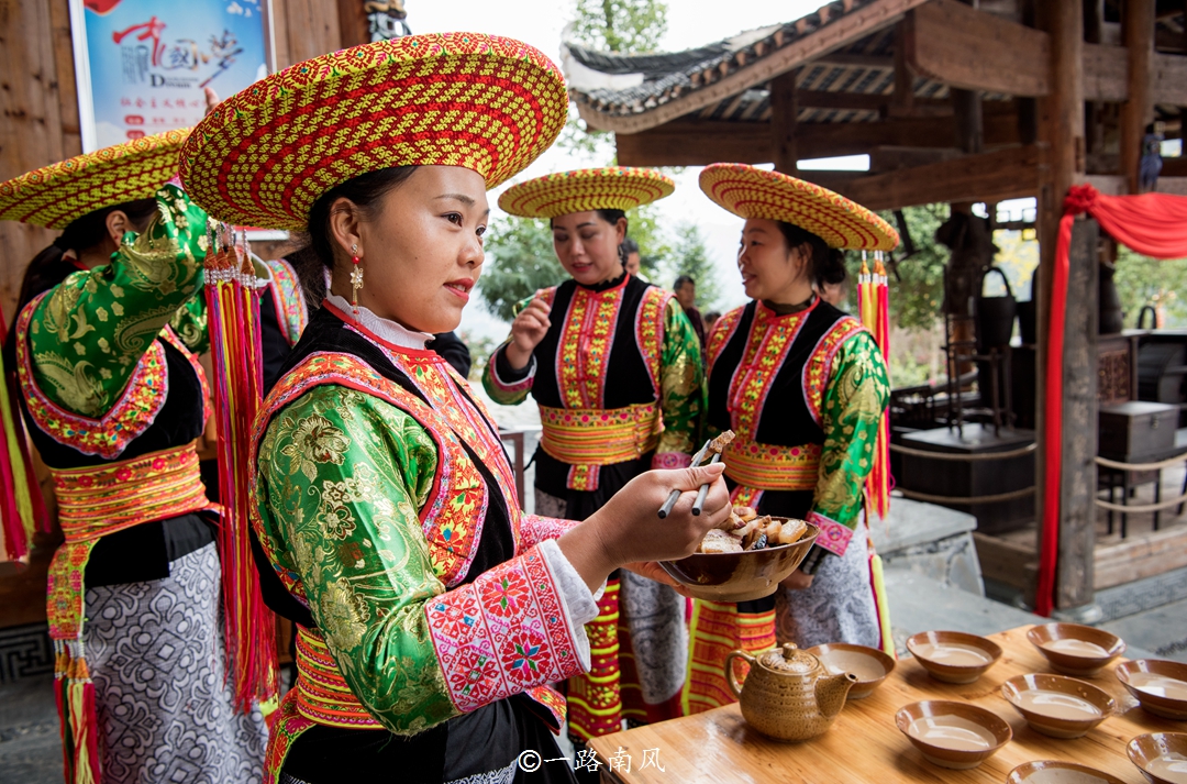 湖南民族特色旅游,少数民族湖南旅游
