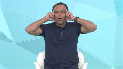 巴西世界杯大罗卡卡,02年世界杯巴西小罗