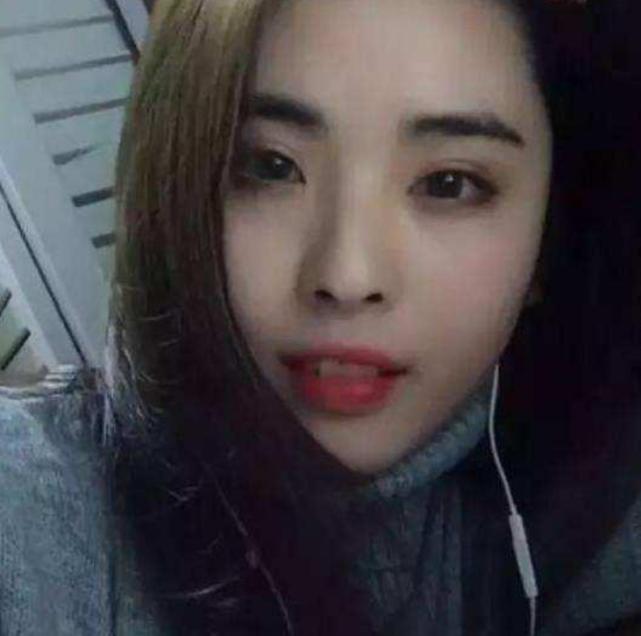 还记得周星驰功夫中的龅牙珍吗,功夫里的龅牙珍现在怎么样