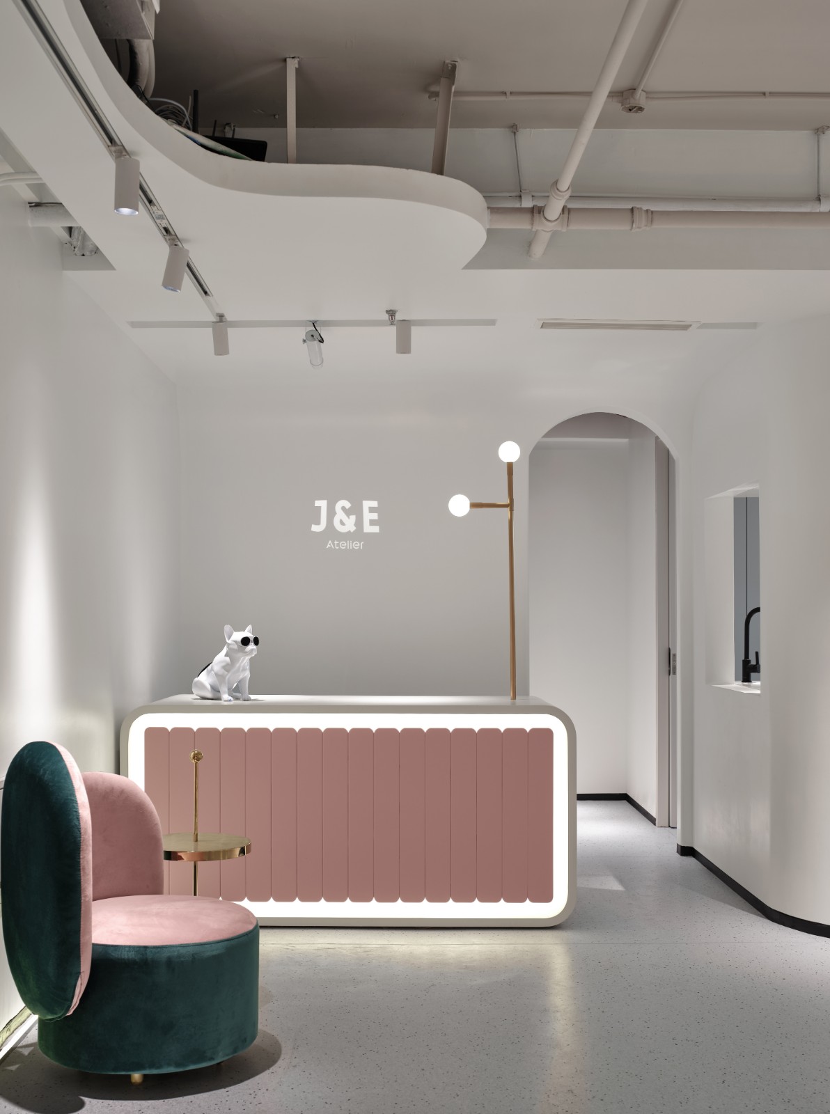 JEAtelier服装工作室用空间展示对服装和美的理解