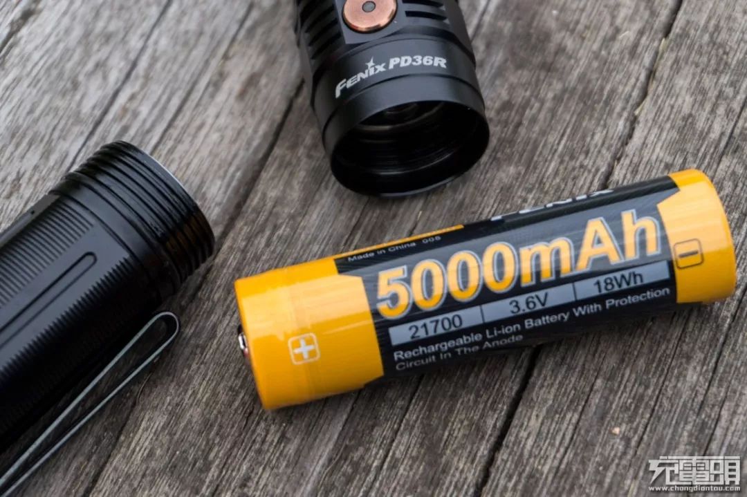 fenix菲尼克斯pd36r强光手电测评,fenixpd36rv2.0战术手电筒