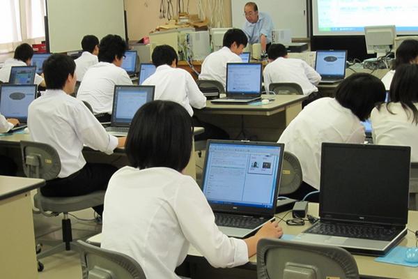 公办大专的王牌专业好找工作吗,专科五大铁饭碗