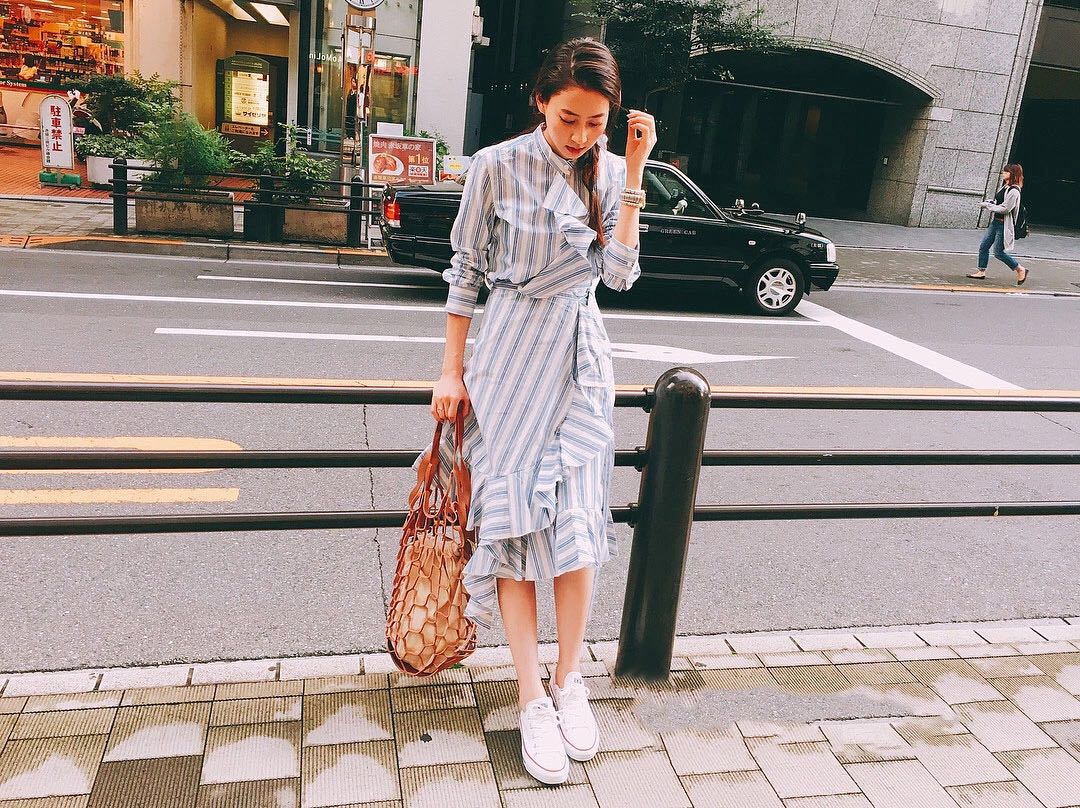 这个夏天没有显白单品,这个夏天没有紫色系穿搭你就输了