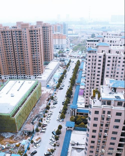 郑东新区白沙镇是中州名镇，因圃田大泽干涸留下满地白沙而得名