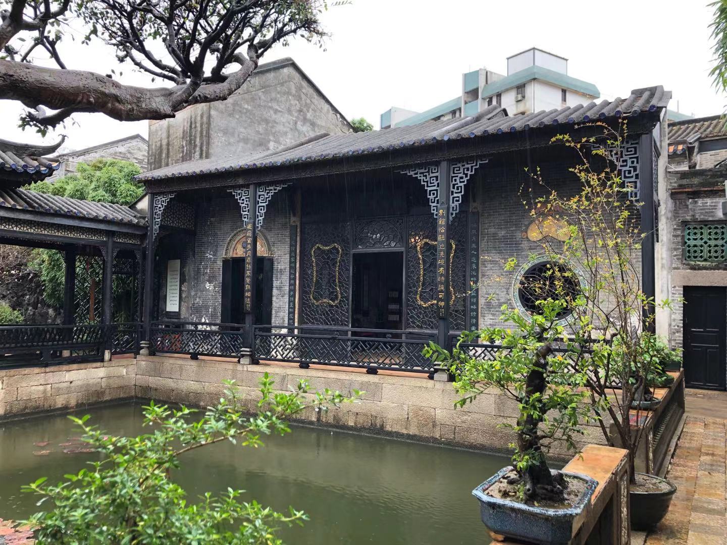 余荫山房是典型的岭南园林风格,岭南私家园林余荫山房