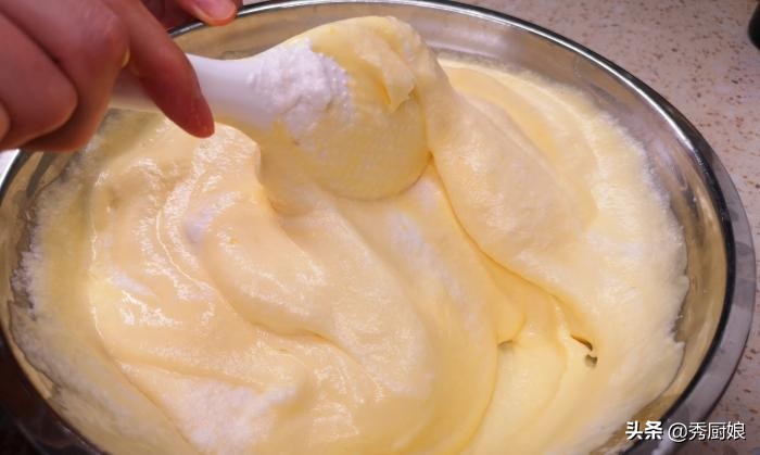 如何做蛋糕不用电饭煲也不用烤箱,不用烤箱不用电饭锅的蛋糕教程