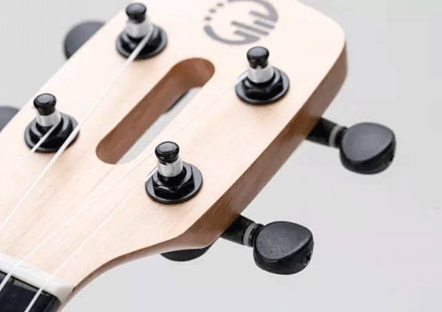 只需十分钟小白也能钢琴弹唱,智能尤克里里新手入门教程