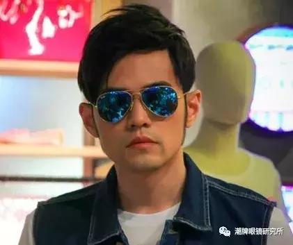 雷人｜不如雷朋，眼镜王者吊打青铜