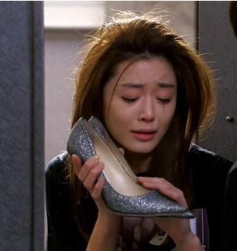 为网购到心仪的鞋子,新西兰女子想出网购妙招,从此不再退换货