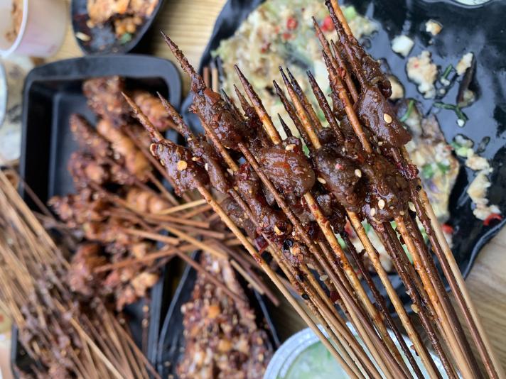 人生一串所有烧烤店地址,人生一串烧烤店招牌