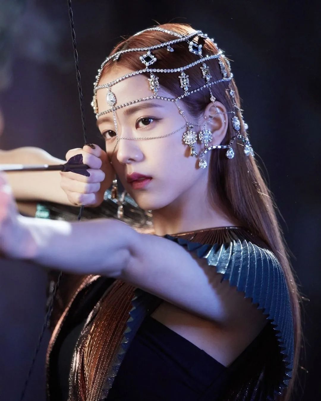 从BP小糊咖到Dior千金，Jisoo的脸越来越值钱了