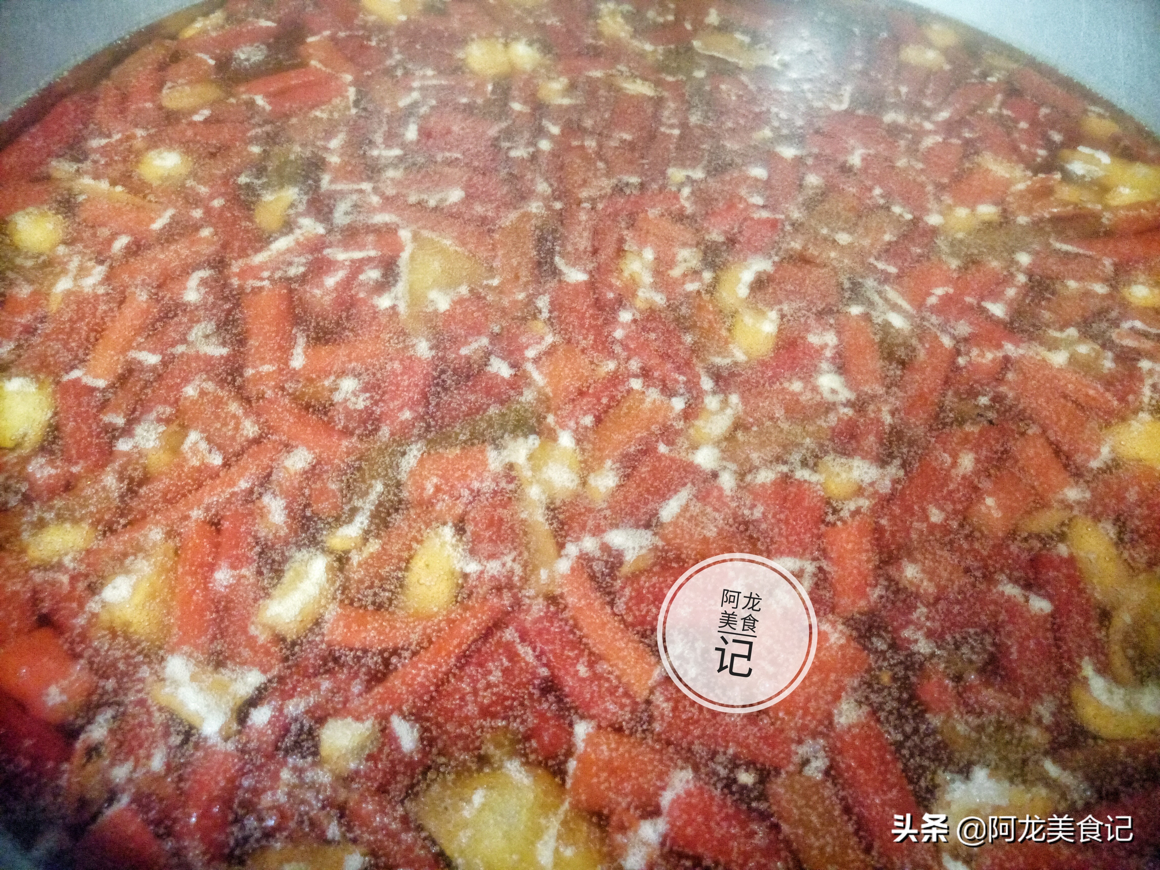 四川火锅正宗泡椒黄辣丁做法,重庆泡椒黄辣丁适合加什么配菜