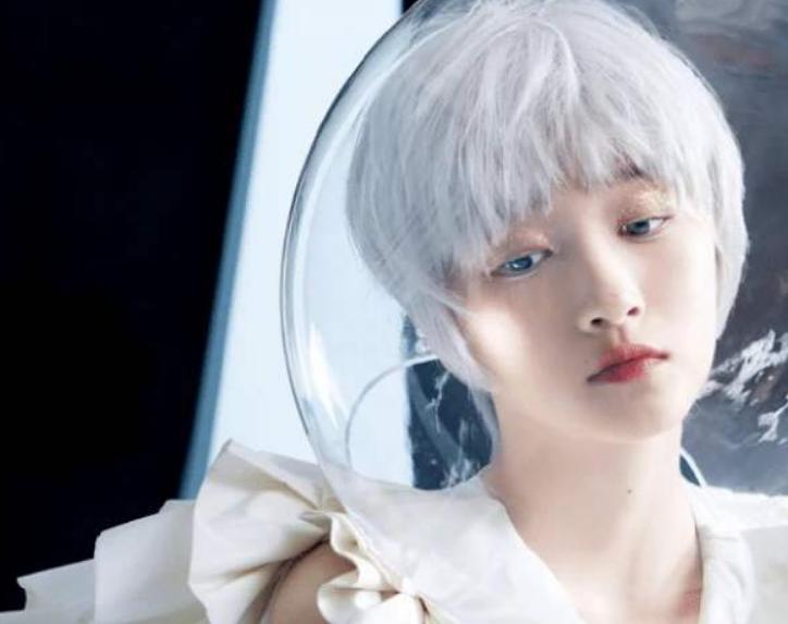 鹿晗关晓彤是在民政局排队吗,鹿晗和关晓彤情侣发型