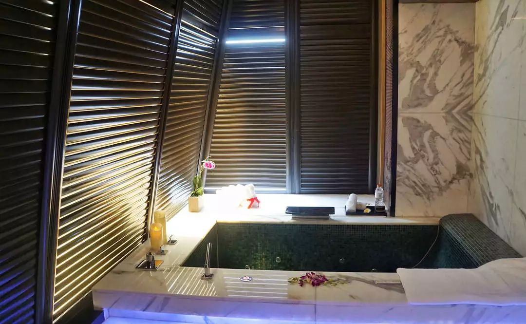 奚梦瑶戛纳酒店,奚梦瑶凯悦酒店