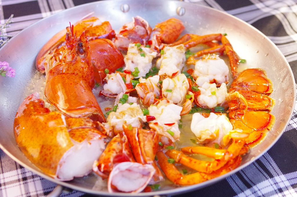 加拿大龙虾怎么吃熟的,加拿大生猛龙虾的正确吃法