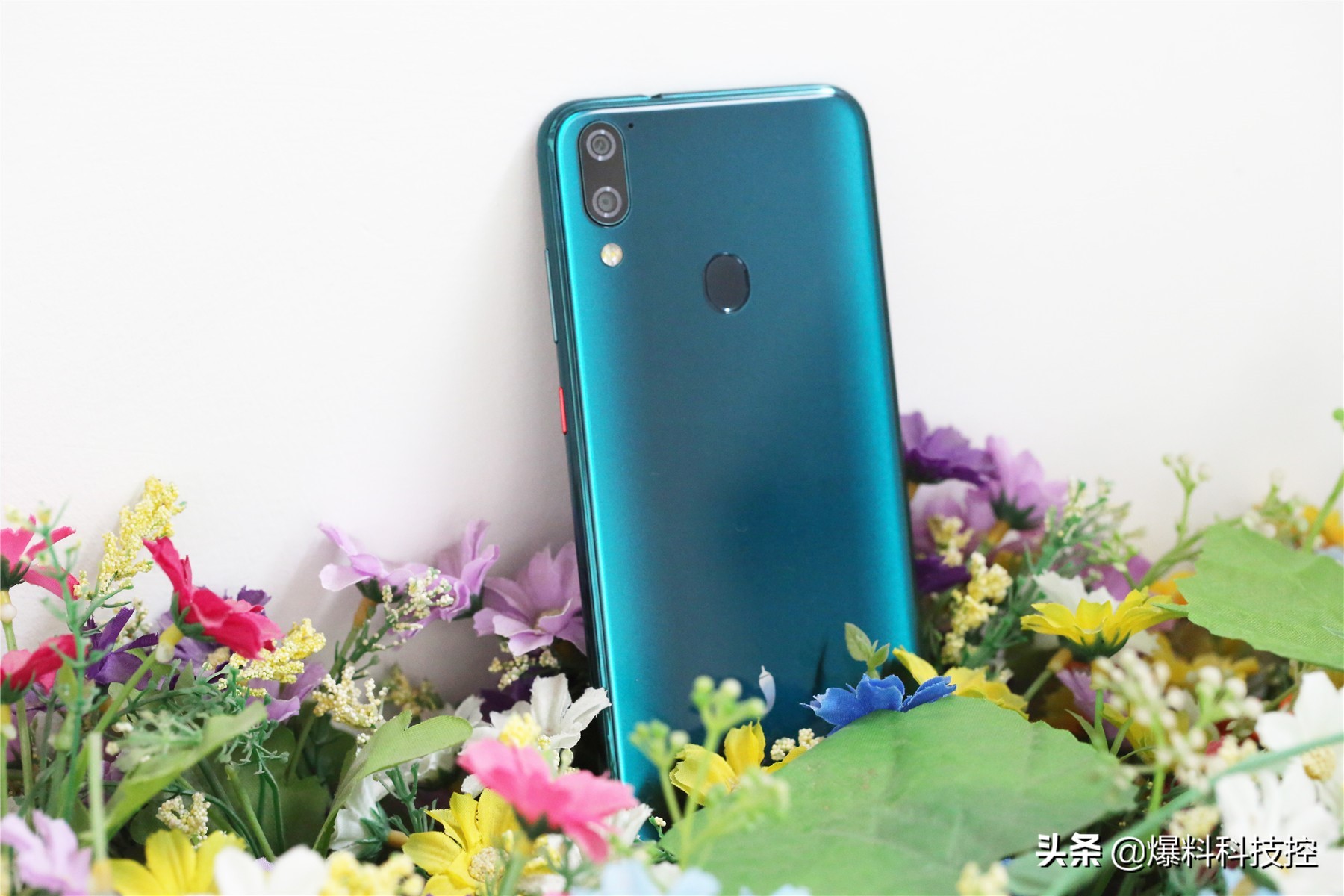 小辣椒红辣椒7x尊享版手机开箱,红辣椒7x开箱测评