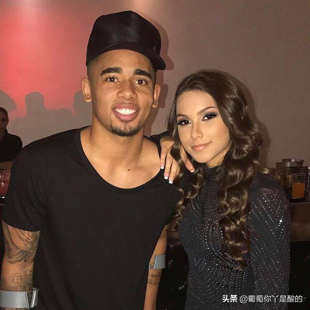 c罗和内马尔谁颜值最高,c罗和内马尔谁的女朋友最漂亮