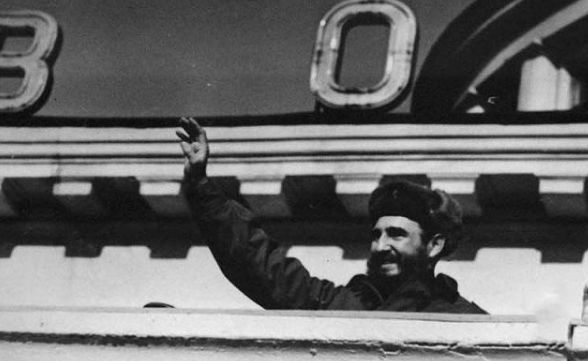 卡斯特罗曝光照片,卡斯特罗拍摄视频