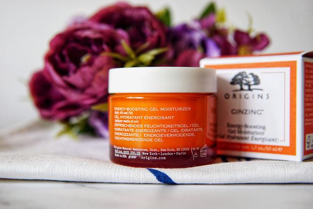 夏季面霜保湿不油腻退红不拔干,夏天清爽不油腻的面霜有哪些