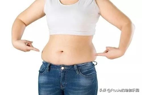 每天100个仰卧起坐会伤腰吗,每天100个仰卧起坐坚持100天