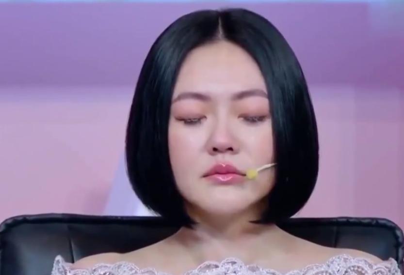 小S这样的朋友值得深交，吊唁朋友真诚，安慰家属也是高情商