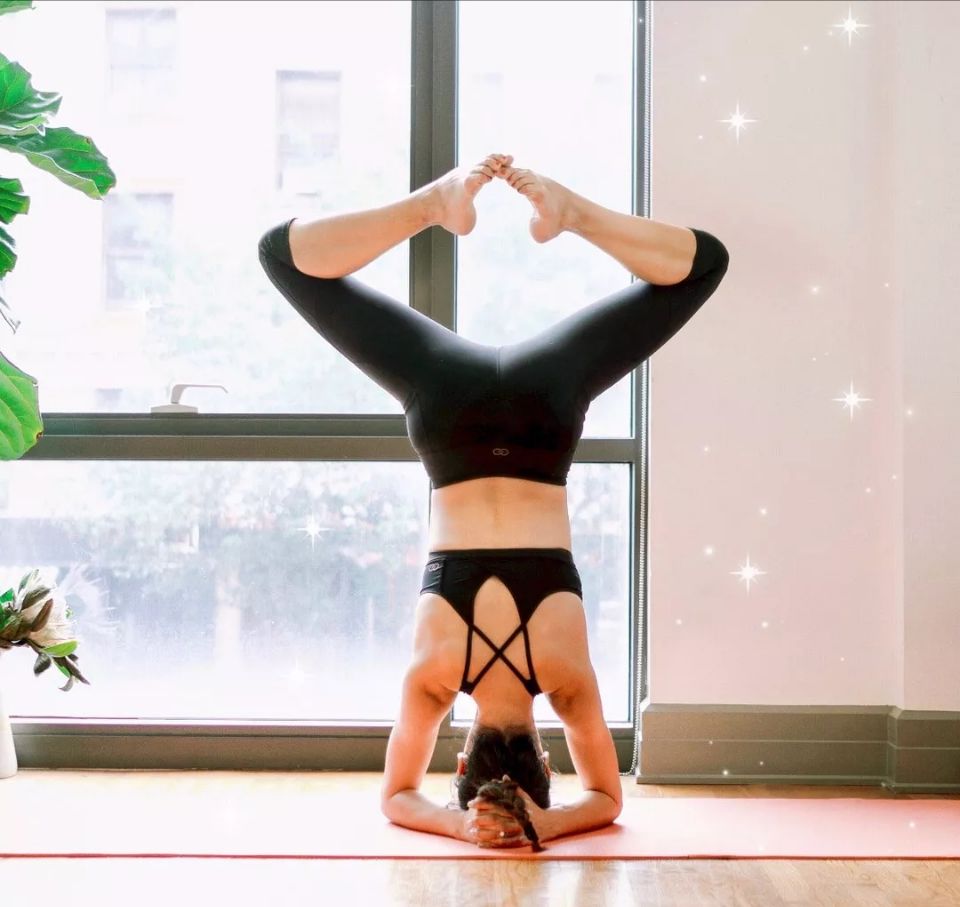 瑜伽头倒立的标准做法,瑜伽头倒立发力点在哪