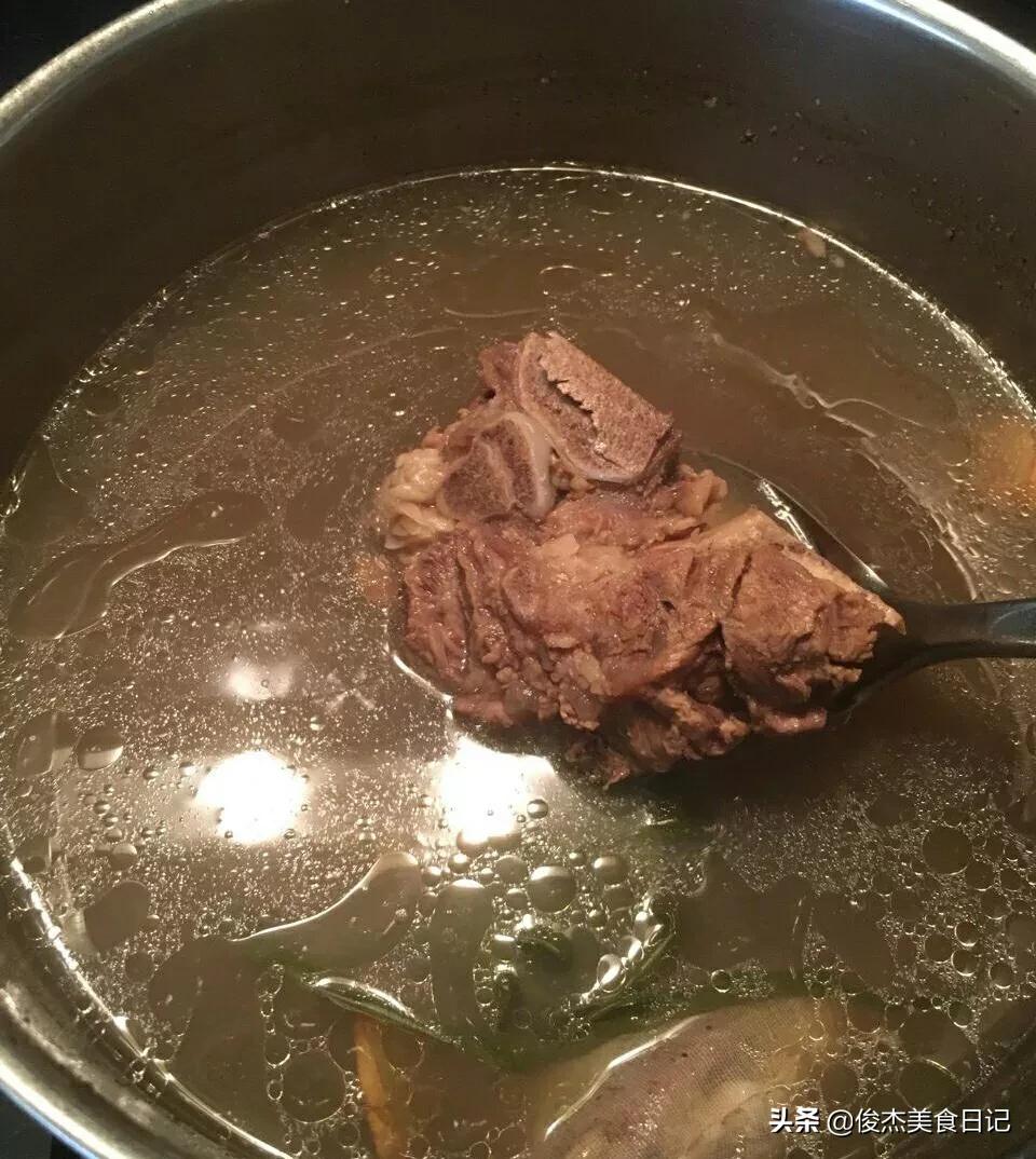 在国内最有知名度的牛肉汤配方,正宗大厨做的咖喱牛肉汤做法