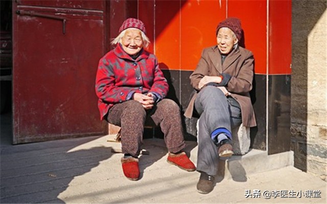 80多岁的老年人缺钙补什么钙好,老年人关节疼痛补什么钙最好