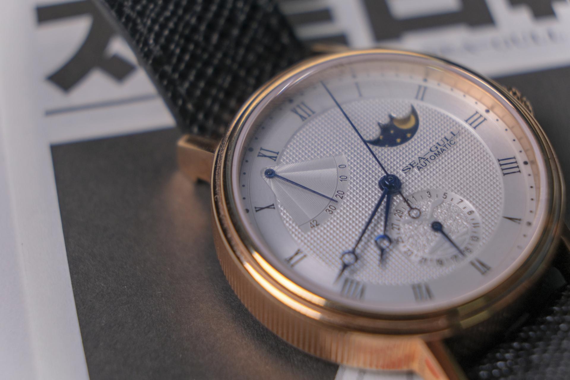 娴烽弗鏂囧垱鏈堢浉,娴烽弗鏈堢浉鑵曡〃鏂囧垱绀肩洅