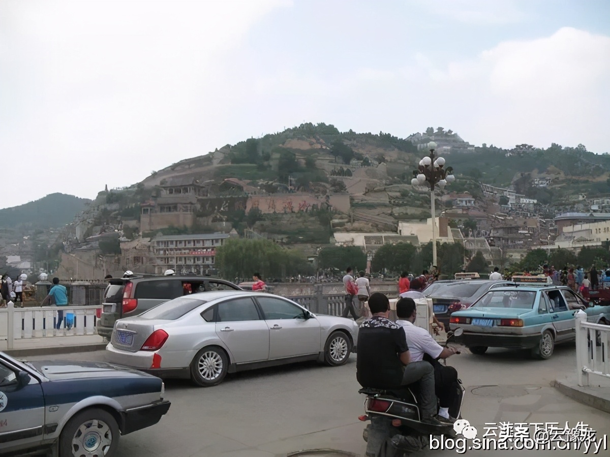 延安旅游宝塔山,延安宝塔山延河桥照片