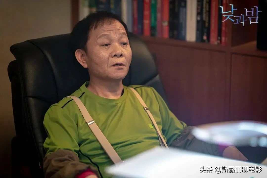 李钟硕消失的黑夜,李钟硕服兵役前机场照片