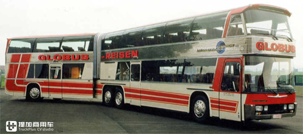 一汽二汽卡车底盘改造，80年代特火的铰接公交，现在为啥没有了？
