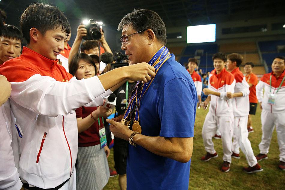 青训教父徐根宝对话中国足球小将,对话徐根宝亚洲杯