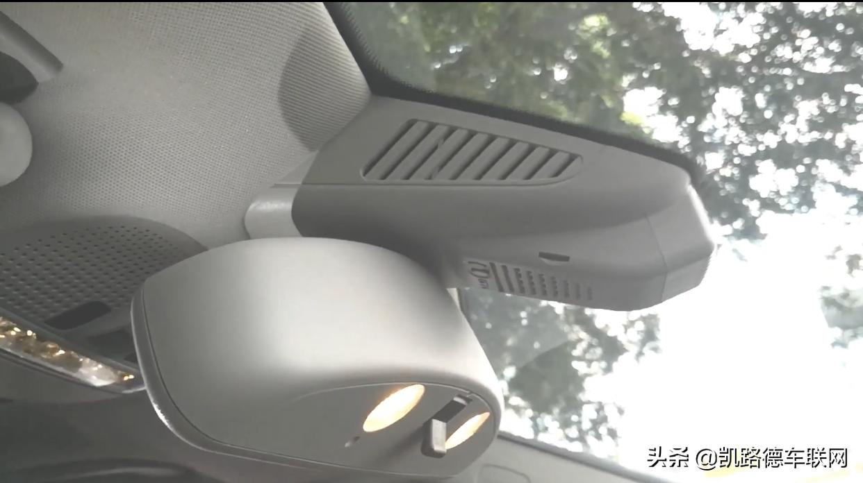 e300奔驰隐藏式行车记录仪怎么用,奔驰e300后视镜gps更换