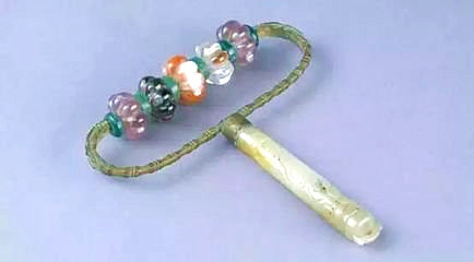 如懿传魏嬿婉头饰盘点,如懿传里面的魏嬿婉为何穿龙袍