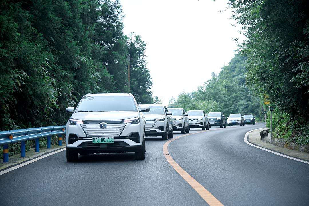 cs55纯电版车评,cs55新能源跑高速续航