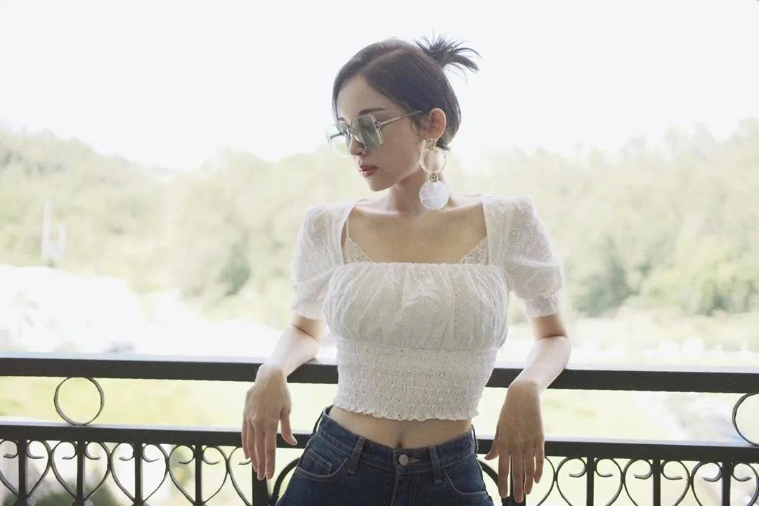 肩宽的人怎么穿才好看,肩宽的女生怎么穿好看