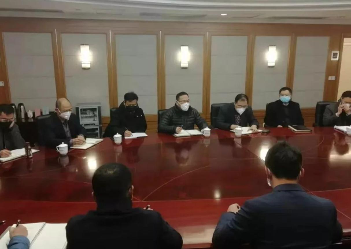 抗击新型肺炎第一线视频,武汉应对新型冠状病毒感染的肺炎