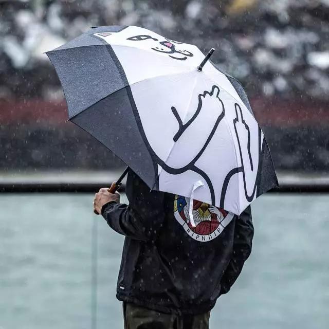 supreme联名日系闪电潮牌,潮牌supreme哪些是真的