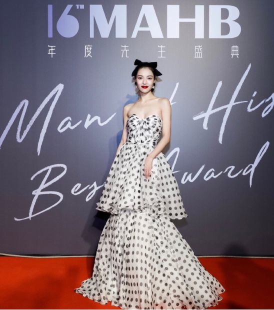 大蝴蝶结爆款,春季蝴蝶结单品搭配