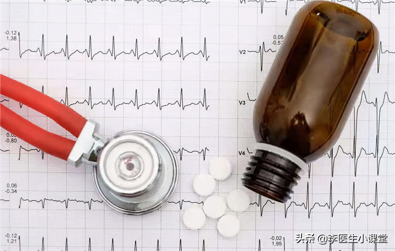 老年人补充叶酸预防脑梗有讲究,老人吃叶酸防脑梗有讲究