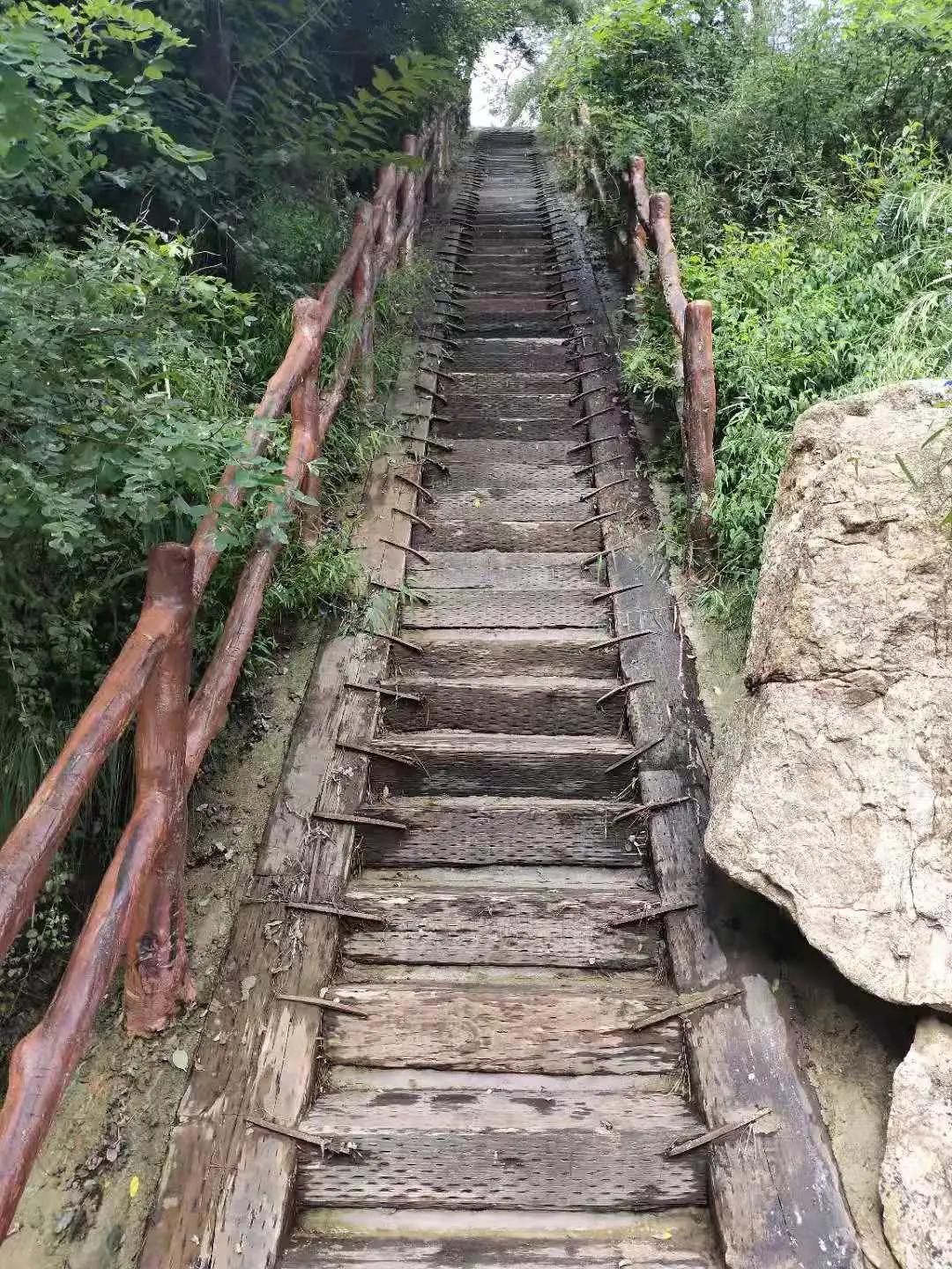 距离济南市区车程1.5小时，居然还藏着这么个游玩胜地，风光绝美令人羡艳，值得去打卡！