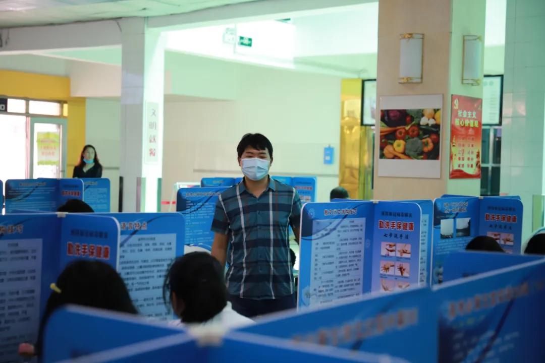 十堰市民感人视频,十堰市东风高中视频