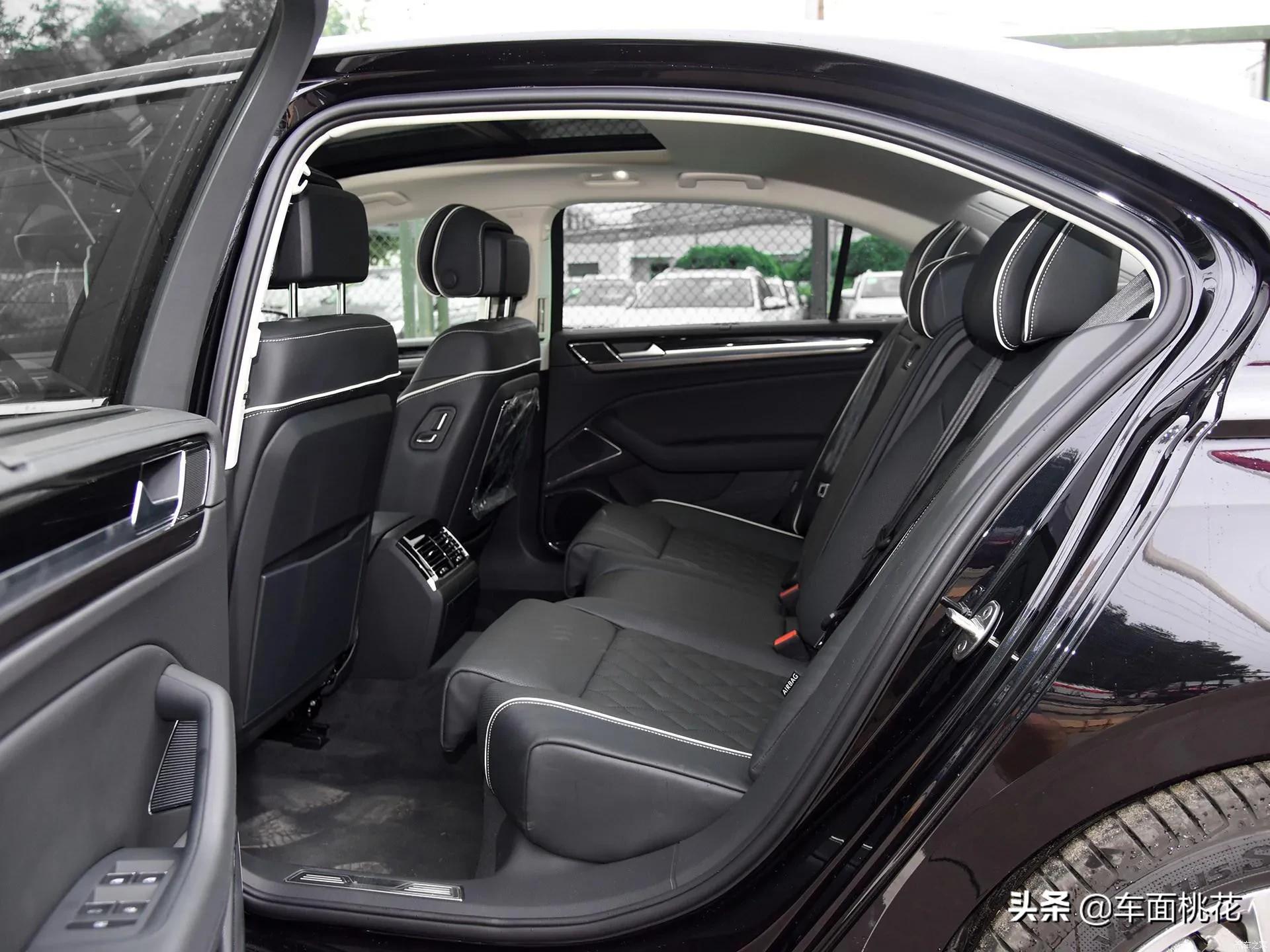 V6四驱+空气悬挂，全新上市的辉昂为什么叫好不叫座？