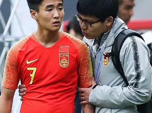 足球战胜强大对手,足球超强对抗